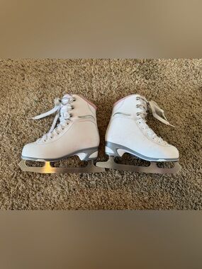 Jackson Ultima Girls' SoftSkate Ice Skates Pink White